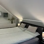 Haus An Der Sonne By Interhome アパート Dittishausen